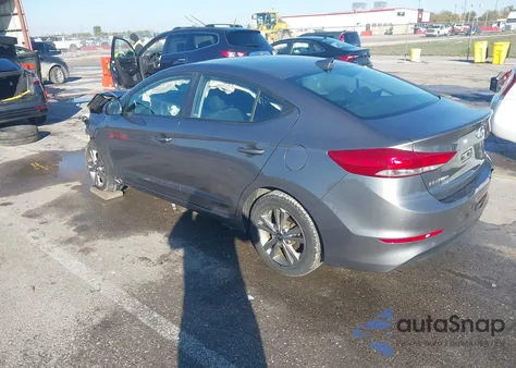 2018 Hyundai Elantra Value Edition z USA, uszkodzony, nr VIN 5NPD84LF8JH278845